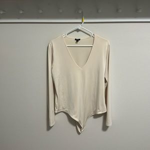 Body contour bodysuit. Off white. Thong panty. Size xl